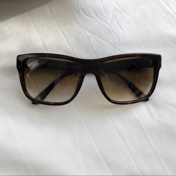 Versace Sunglasses - Picture 5 of 11